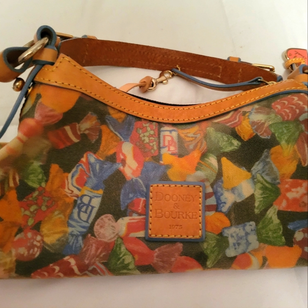 Dooney & Bourke purse